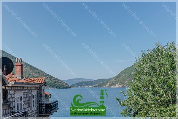 Seaside Apartment in Perast