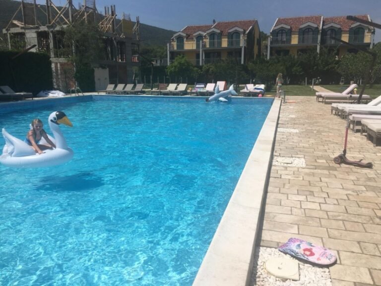 House for Sale in Grbalj