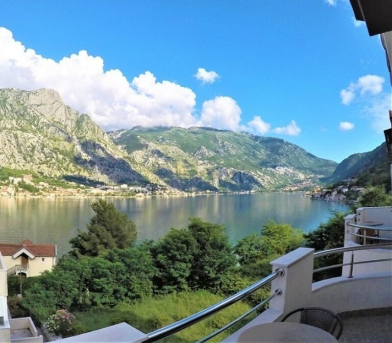 Hotel in Kotor Bay