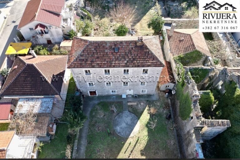 Charming Stone House in Risan