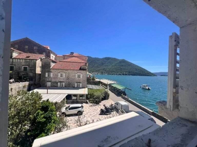 Two-Bedroom Apartment by the Sea