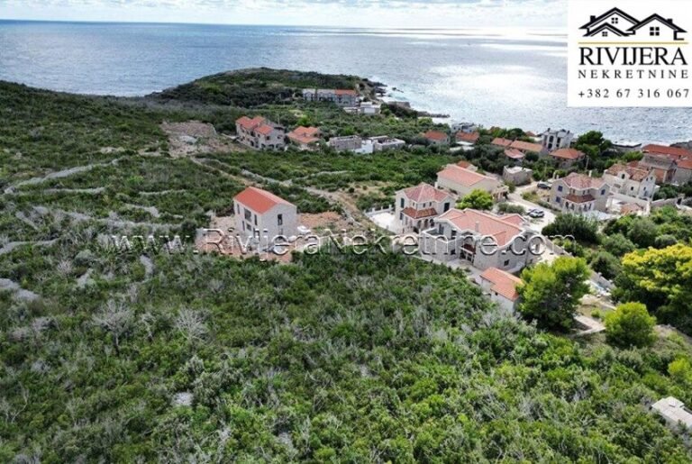 Land for Sale in Luštica