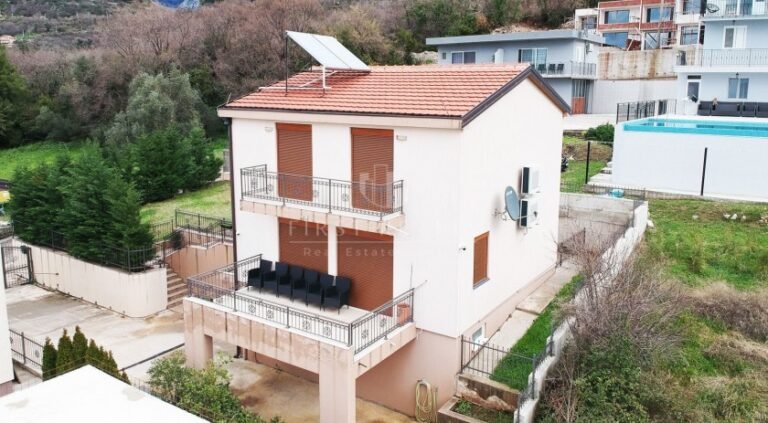 New House with View of Tivat Bay