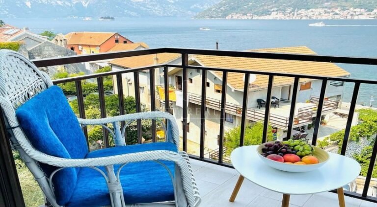 Duplex Apartment with Panoramic Bay View