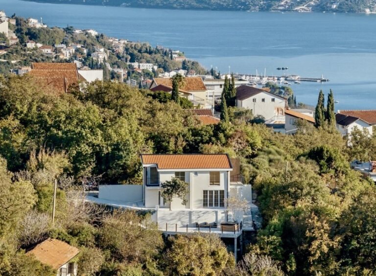 Modern Home in Sušćepan