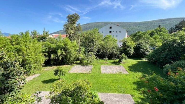 Land for Sale in Đenovići