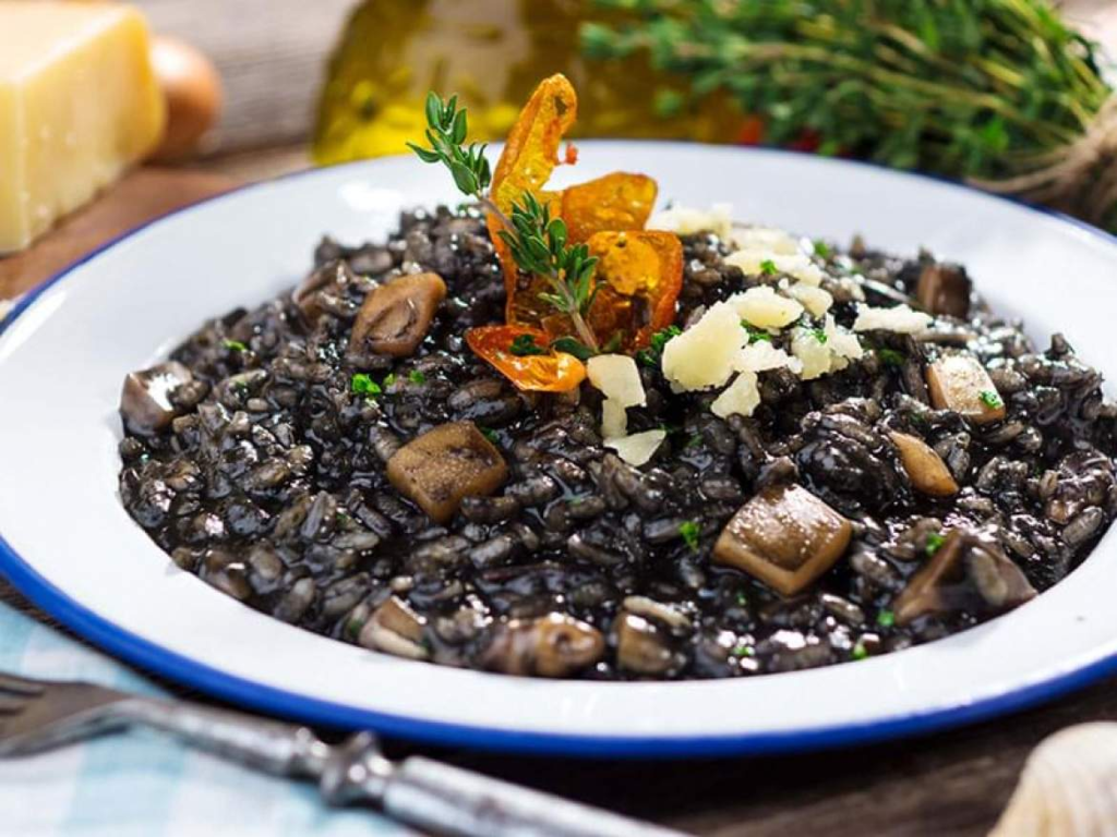 Crni Rižot - Black risotto with cuttlefish